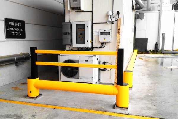 manual forklift warehouse safety barrier.jpg